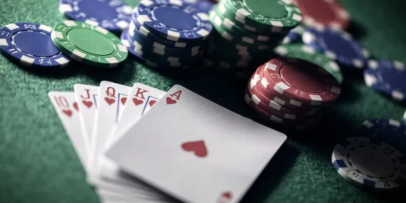 Mocbai là một trong những nhà cái uy tín hàng đầu, nổi tiếng với kho trò chơi đa dạng, trong đó poker Mocbai là lựa chọn không thể bỏ qua
